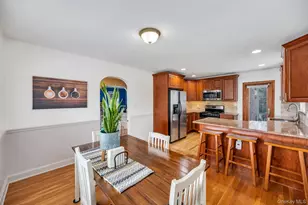 52 Yorktown St, Rockville Centre, NY 11570 - Photo 16
