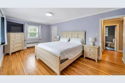 52 Yorktown Street, Rockville Centre, NY 11570 - Photo 24
