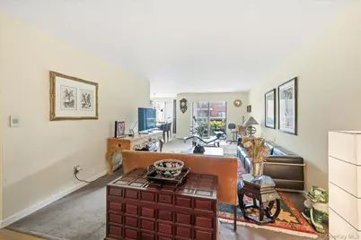 99 S Park Avenue #212, Rockville Centre, NY 11570 - Photo 4