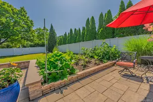 8 Feather Ln, Commack, NY 11725 - Photo 36