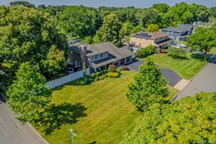8 Feather Ln, Commack, NY 11725 - Photo 40
