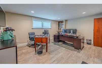 8 Feather Lane, Commack, NY 11725 - Photo 30