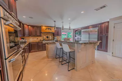 8 Feather Lane, Commack, NY 11725 - Photo 10