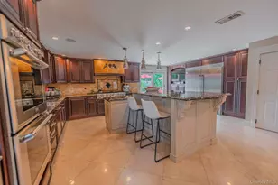 8 Feather Ln, Commack, NY 11725 - Photo 10