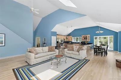 3 Chivas Court, Southampton, NY 11968 - Photo 10