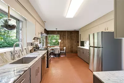 790 Bryant Avenue, Roslyn, NY 11576 - Photo 14