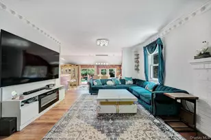 38 E Lyons St, Melville, NY 11747 - Photo 8