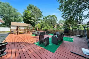 38 E Lyons St, Melville, NY 11747 - Photo 34