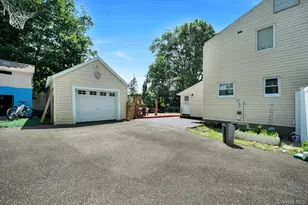 38 E Lyons St, Melville, NY 11747 - Photo 38