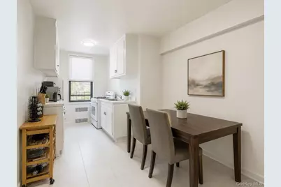 83-40 Austin Street #3X, Kew Gardens, NY 11435 - Photo 8