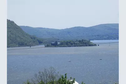 33 Bayview Terrace Unit 1, Newburgh, NY 12550 - Photo 2