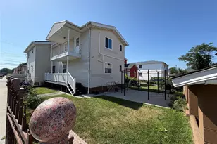 143-02 222nd St, Springfield Gardens, NY 11413 - Photo 2