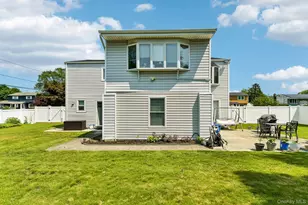 22 Liberty Ave, Selden, NY 11784 - Photo 32
