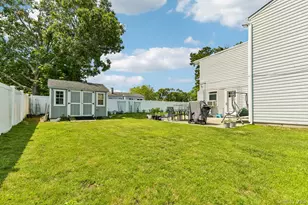 22 Liberty Ave, Selden, NY 11784 - Photo 34