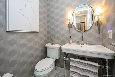 155 Laurel Lane, Wantagh, NY 11793 - Photo 18