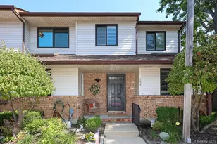 155 Laurel Ln, Wantagh, NY 11793 - Photo 2