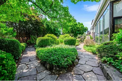 1264 Rhinelander Avenue, Bronx, NY 10461 - Photo 44