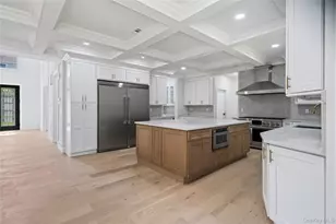 41 Cove Rd, Huntington, NY 11743 - Photo 18