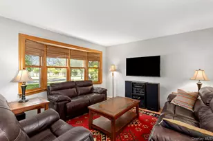 10 Sanderling Ln, East Quogue, NY 11942 - Photo 2
