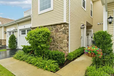 33 Greentree Court, Shirley, NY 11967 - Photo 2