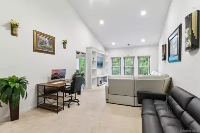 33 Greentree Court, Shirley, NY 11967 - Photo 6