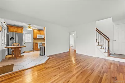 54 Edgewood Road, Port Washington, NY 11050 - Photo 4