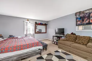312 Peconic Ave, Medford, NY 11763 - Photo 14