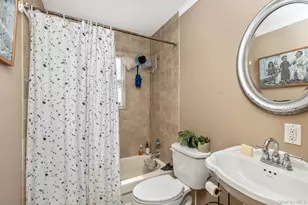 312 Peconic Ave, Medford, NY 11763 - Photo 12