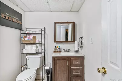 312 Peconic Avenue, Medford, NY 11763 - Photo 22