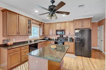 144 Mill Road, Yaphank, NY 11980 - Photo 12