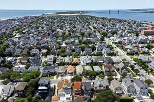 248 Beach 131st St, Rockaway Park, NY 11694 - Photo 32