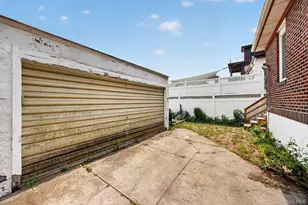 248 Beach 131st St, Rockaway Park, NY 11694 - Photo 26