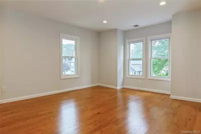 112 Woods Avenue, Roosevelt, NY 11575 - Photo 20