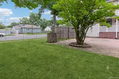 112 Woods Avenue, Roosevelt, NY 11575 - Photo 22