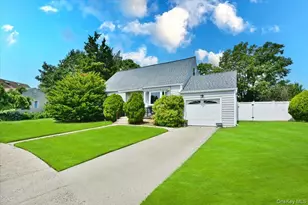 2 Ford Dr W, Massapequa, NY 11758 - Photo 4