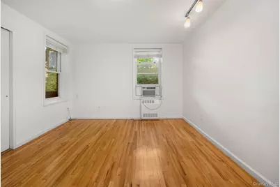 444 Middle Neck Road #1R, Great Neck, NY 11023 - Photo 12