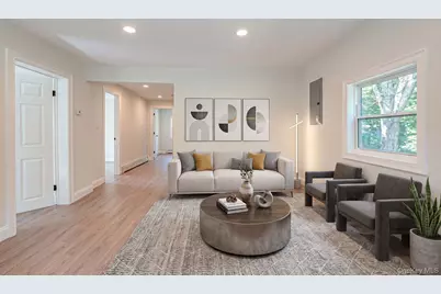 125 Sunset Avenue, Selden, NY 11784 - Photo 4