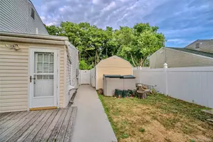 44 S Howell Ave, Farmingville, NY 11738 - Photo 22