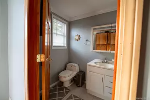44 S Howell Ave, Farmingville, NY 11738 - Photo 24