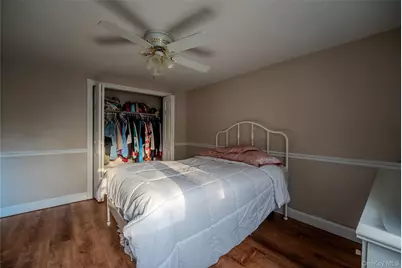 44 S Howell Avenue, Farmingville, NY 11738 - Photo 20