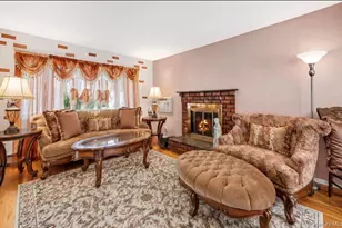 26 Harvard Ln, Commack, NY 11725 - Photo 4