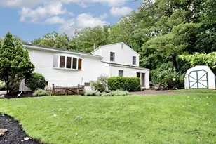 32 Newport Ave, Tappan, NY 10983 - Photo 36