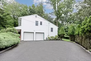 32 Newport Ave, Tappan, NY 10983 - Photo 4