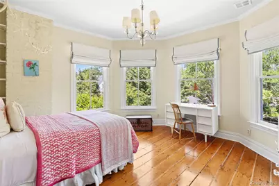 11 Prospect Avenue, Shelter Island Heights, NY 11965 - Photo 16