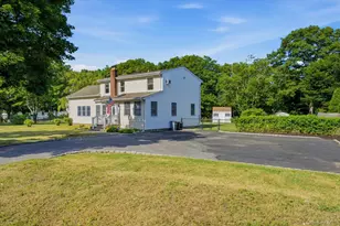 498 Miller Place Rd, Miller Place, NY 11764 - Photo 4