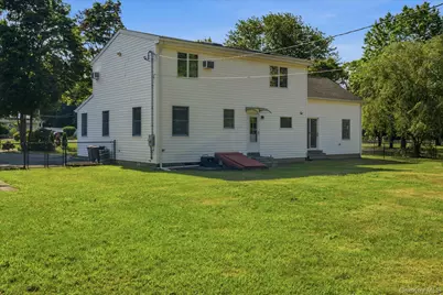 498 Miller Place Road, Miller Place, NY 11764 - Photo 30