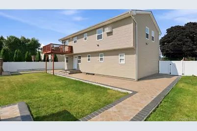 10 Carman Boulevard, Massapequa, NY 11758 - Photo 32