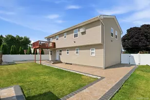 10 Carman Blvd, Massapequa, NY 11758 - Photo 32