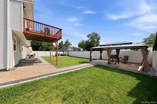 10 Carman Blvd, Massapequa, NY 11758 - Photo 36