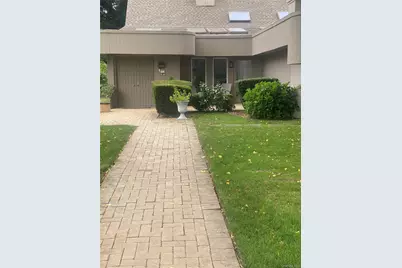 57 Parkway Drive, Roslyn Heights, NY 11577 - Photo 2
